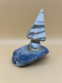 Walliser Goldmarmor Pyramide mit Fuß